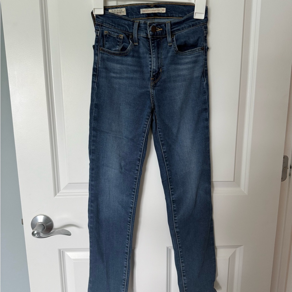 Levi High Rise Straight Crop Jeans